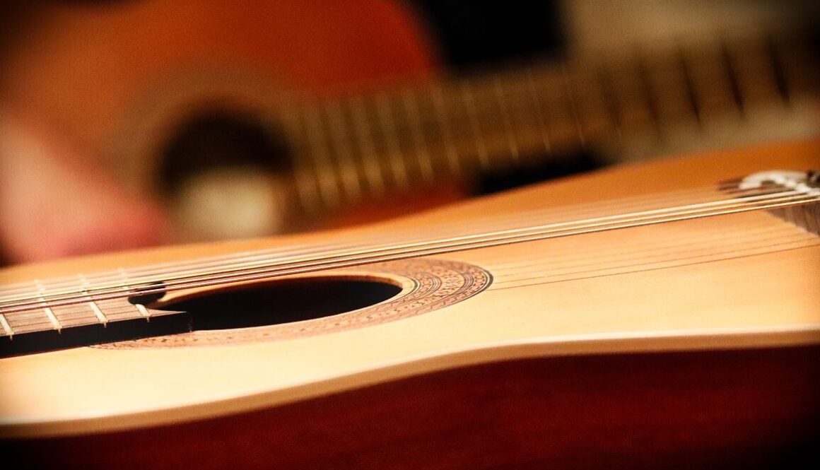 historia-de-la-guitarra-espanola-resumida