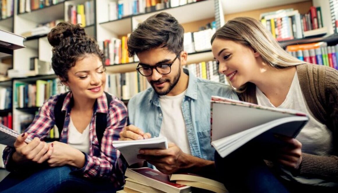 que-clases-puede-dar-un-licenciado-en-ciencias-sociales