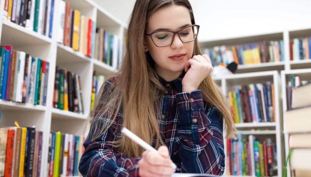 que-puedes-estudiar-con-ciencias-sociales